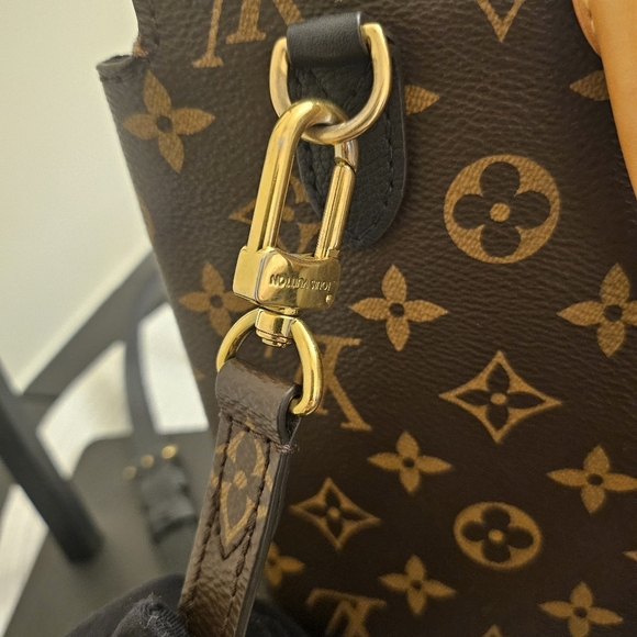 ⭐SOLD⭐ Louis Vuitton Monogram Bag - Marignan - Picture 6 of 16